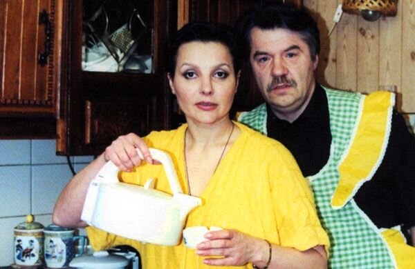 Елена мольченко актриса биография личная жизнь Анатолий Лобоцкий, по мнению Елены Мольченко, в любви "гроссмейстер, мог сразу и