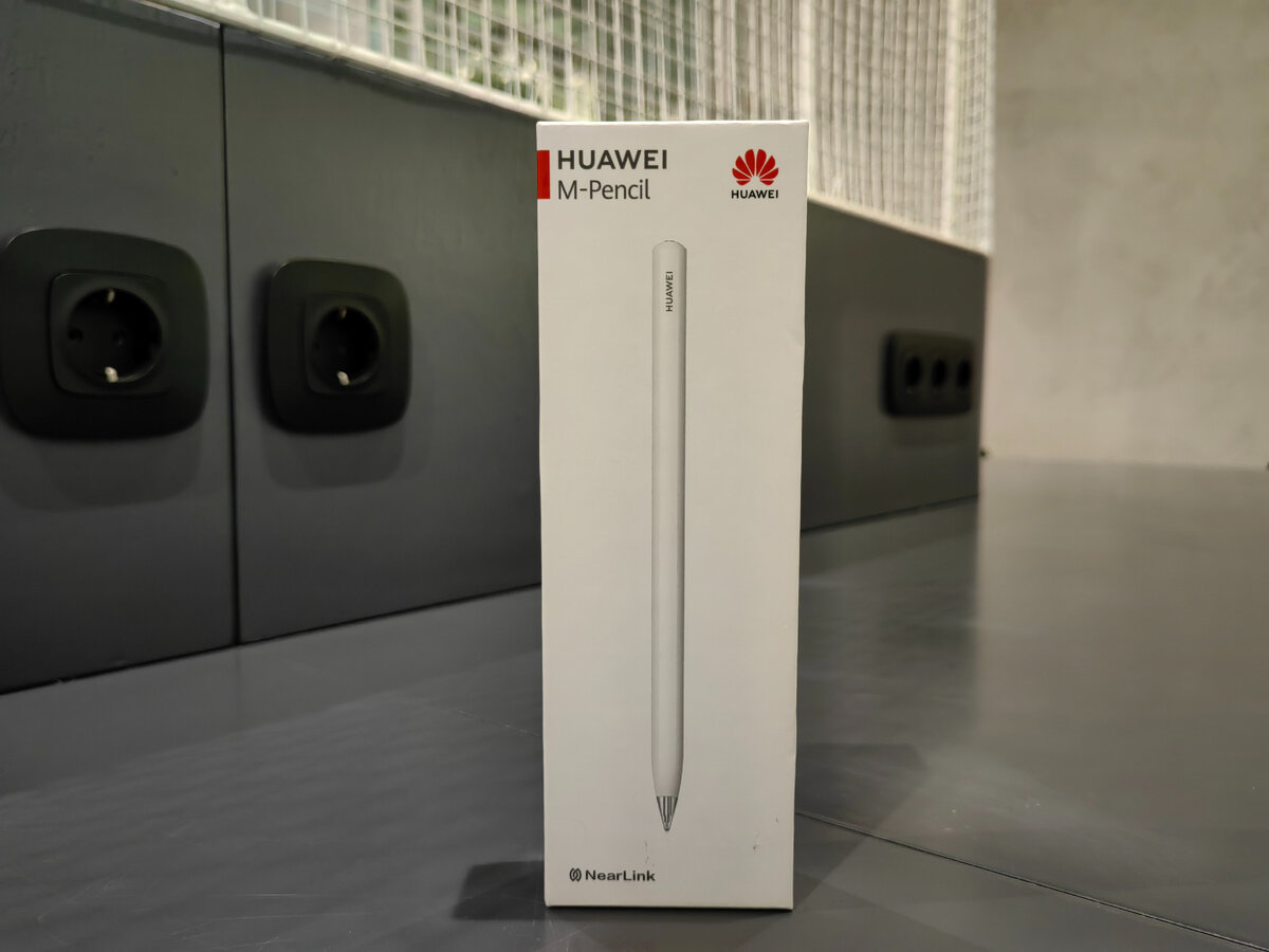  HUAWEI M-Pencil – фирменный стилус компании Huawei, который можно использовать с планшетами и смартфонами бренда.