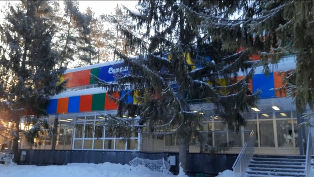 Двухэтажный ресторанный комплекс, фото автора.