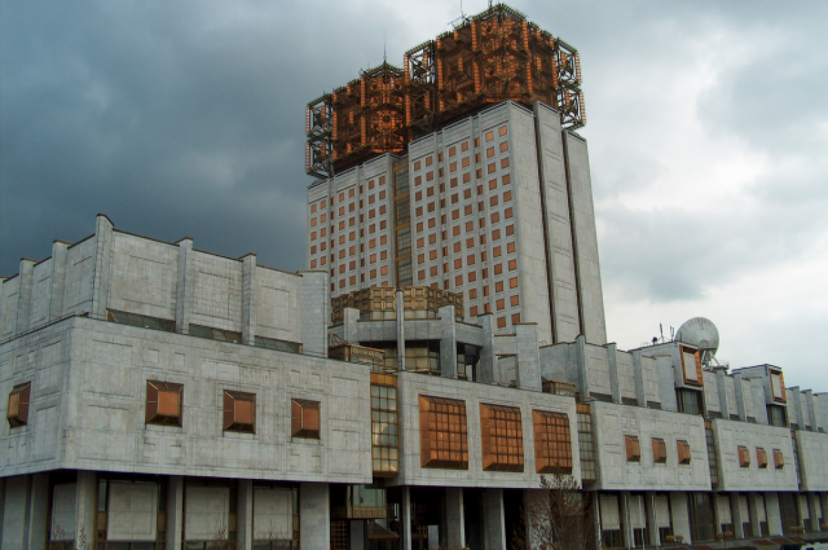    Приручили погоду. Петербургские селекционеры готовы строить фитотрон