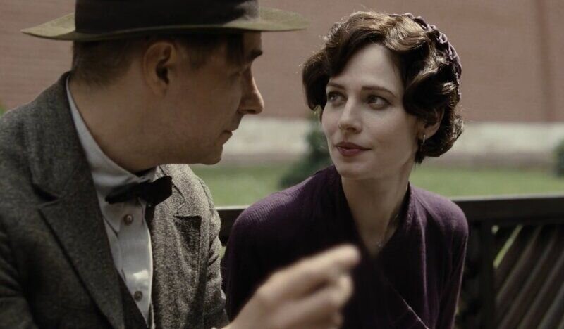 Юлия Снигирь и Евгений Цыганов в фильме «Мастер и Маргарита»