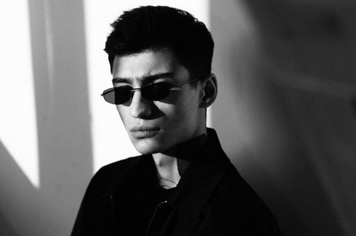    Певица Hofmannita встретила осетинского рэпера Matrang в аэропорту Таиланда