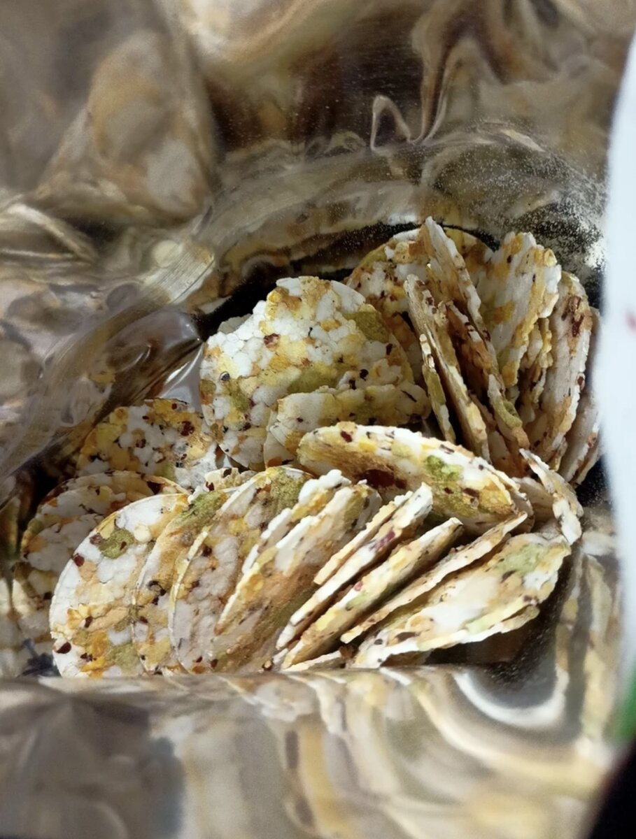 Тонкие, хрустящие с приятным вкусом.