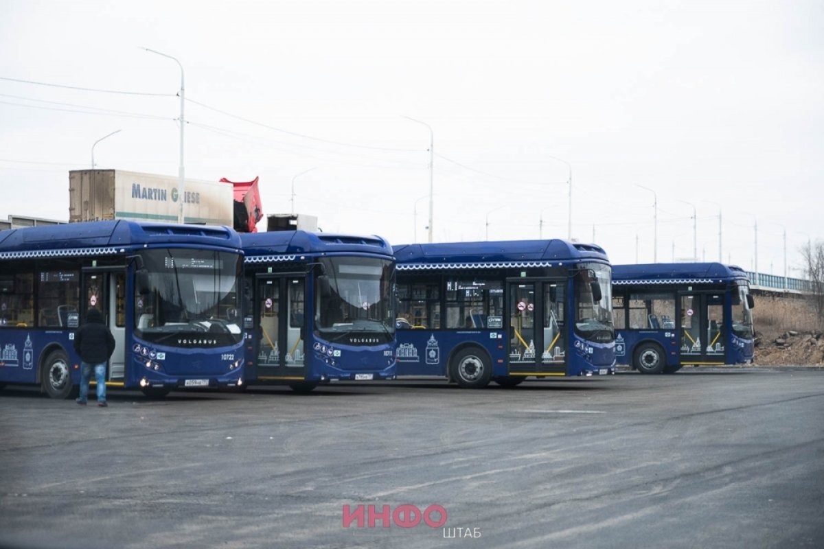 В Астрахани двое пьяных пассажиров устроили потасовку в автобусе | АиФ- Астрахань | Дзен