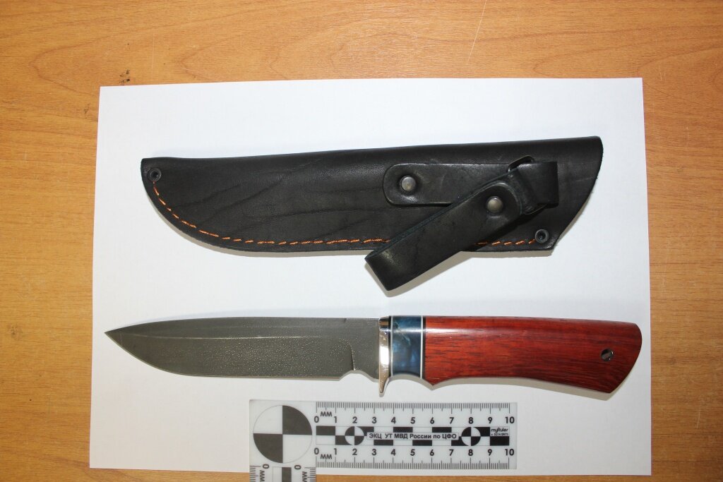 В Твери мужчина продал полицейским охотничий нож по типу холодного оружия