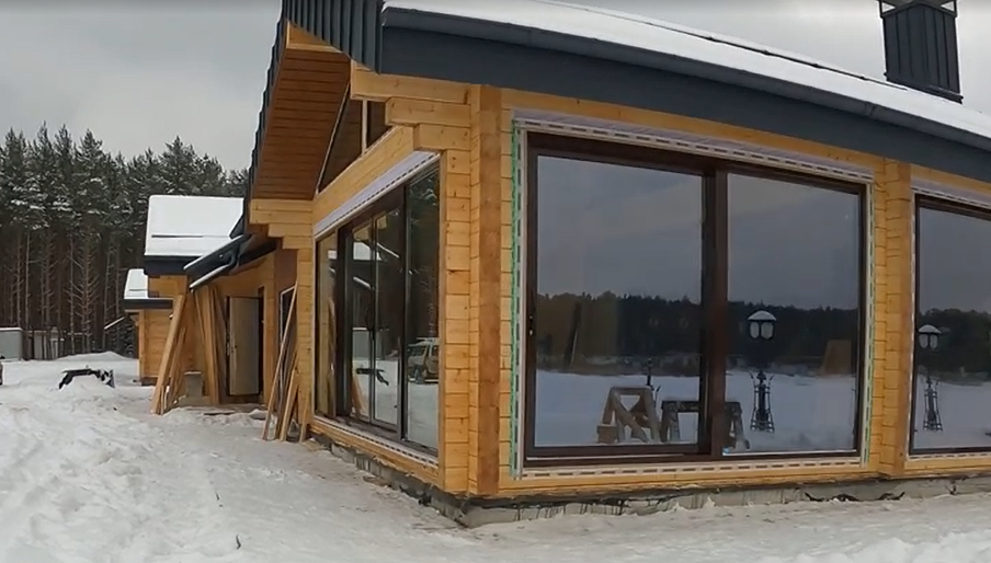 Современный формат остекления "Окна в пол".  Раздвижное теплое остекление. 