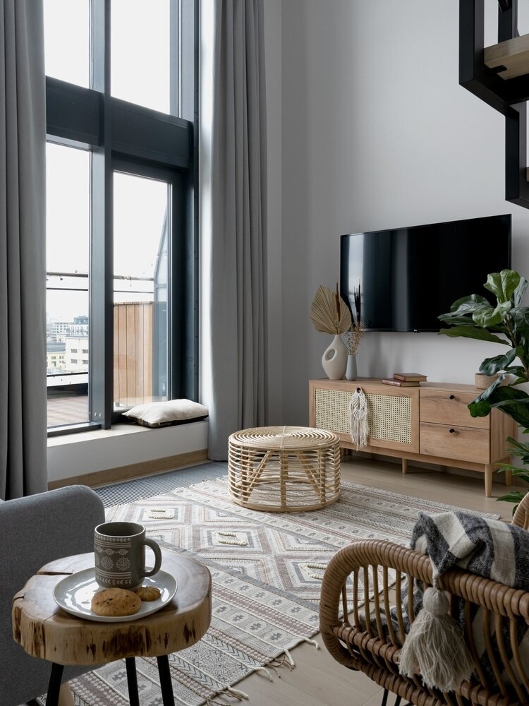 Листайте галерею →