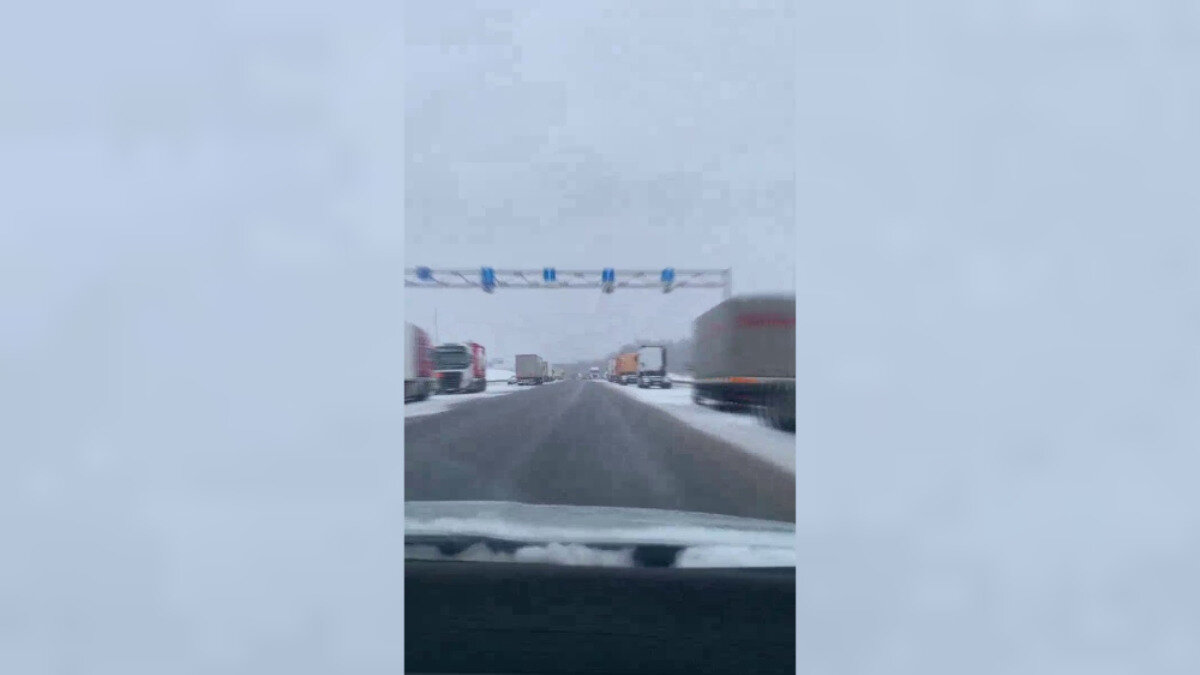 В ГПК показали видео километровых очередей из фур на границе Беларуси с  Литвой — Видео | Volkovysk online | Дзен