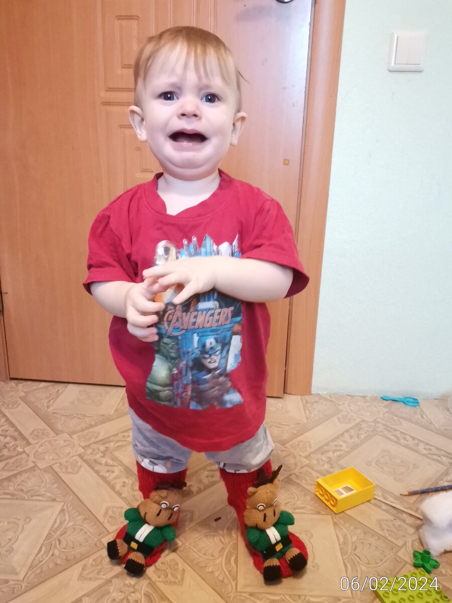 Это дома он обычно улыбается. А в незнакомых местах он плакса. 😭