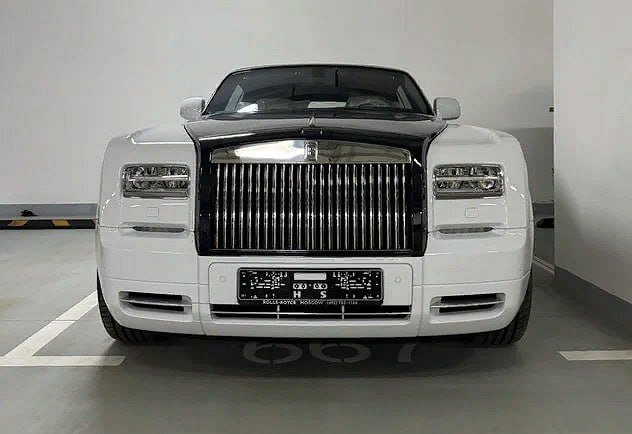 В Москве выставили на продажу Rolls-Royce Phantom 2016 года