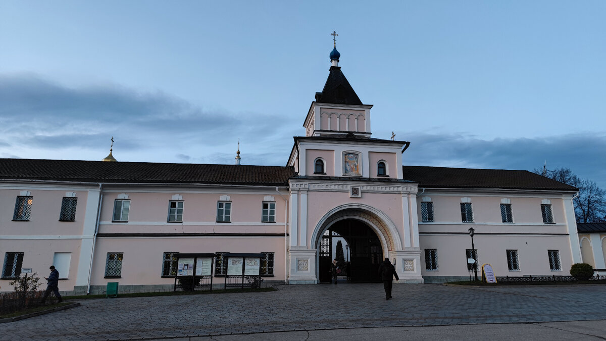 Расписание автобусов козельск. Как доехать до оптиной пустыни. Как доехать до оптиной пустыни. Оптина пустынь на карте калужской. Расписание автобусов козельск калуга.