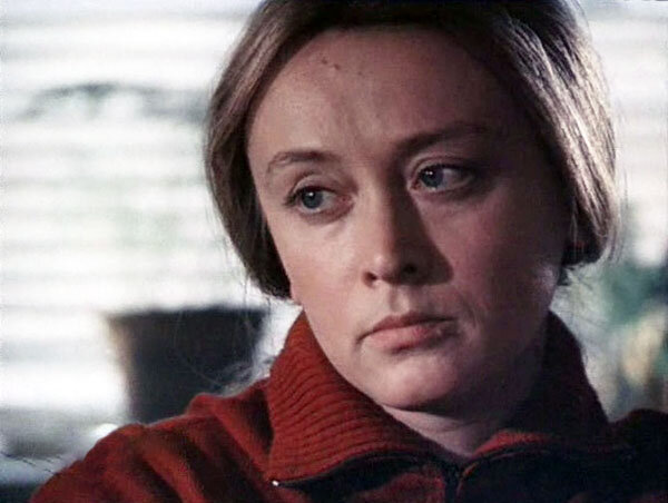 Маргарита Терехова. Кадр из фильма «Пока стоят горы...»