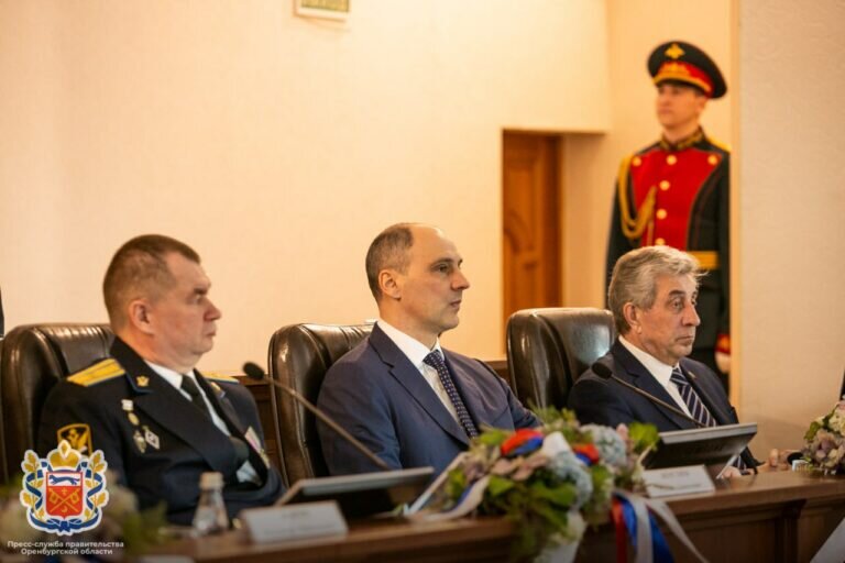    Денис Паслер отметил вклад судебных приставов в обеспечение законности в Оренбуржье Андрей Севостьянов