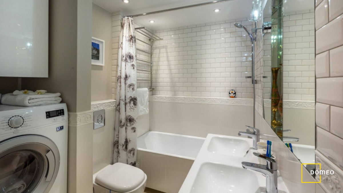 Ремонт маленькой ванной комнаты. Маленькая ванная комната. Уютная маленькая ванная. Ваннная комнате в хрущевке. Ванач комта не большая.