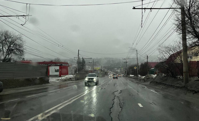    Курские водители возмущены состоянием отремонтированной в 2020 году дороги на Пучковке