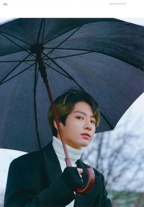 Чон укрылся от золотого дождя