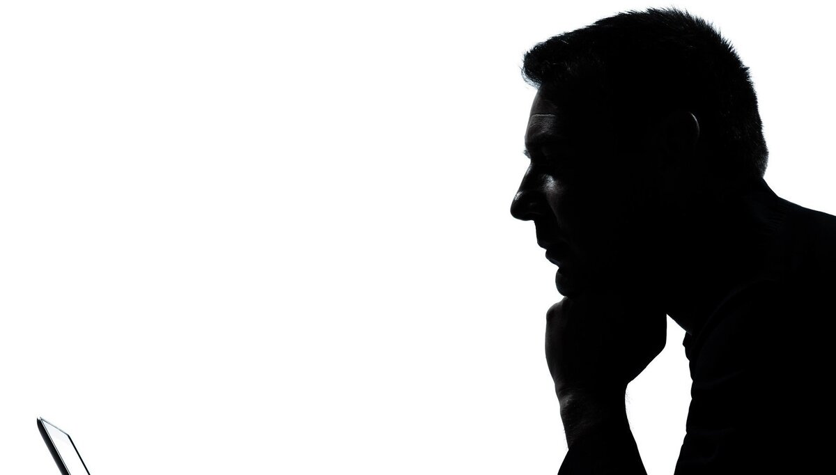 Я в раздумье, прямо как этот человек из Яндекс-картинок.