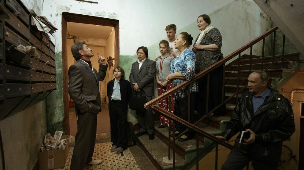 Кадр из кинофильма: история одного подъезда 2015