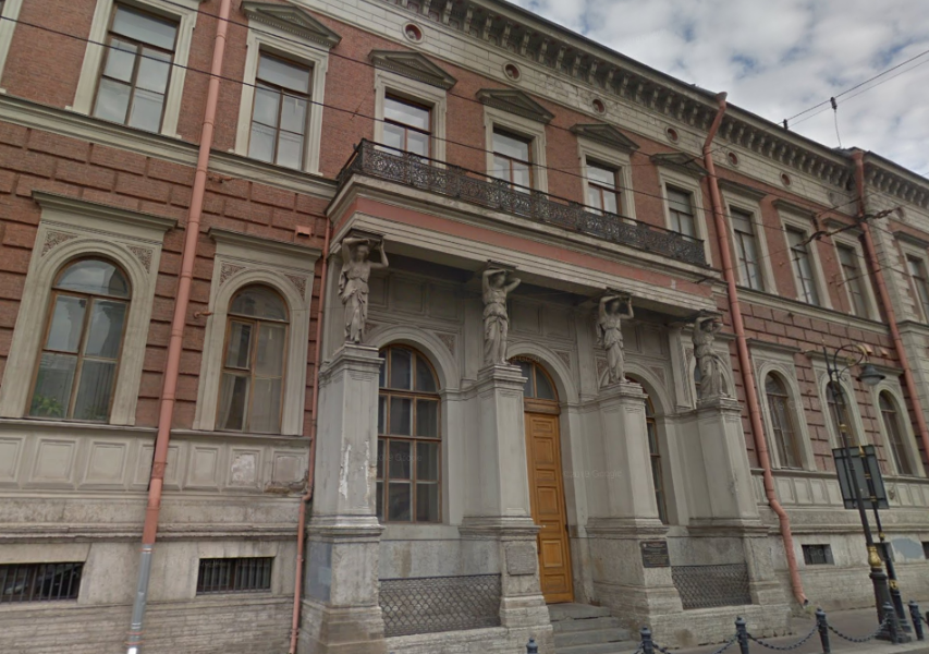 Парадный подъезд Дома Пашкова