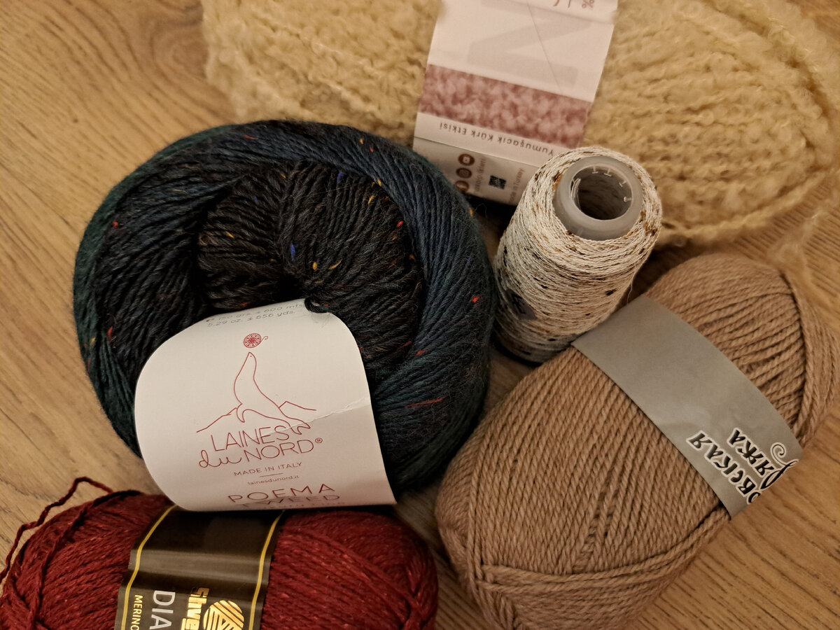 Это пока всё, что у меня есть нового и без образцов