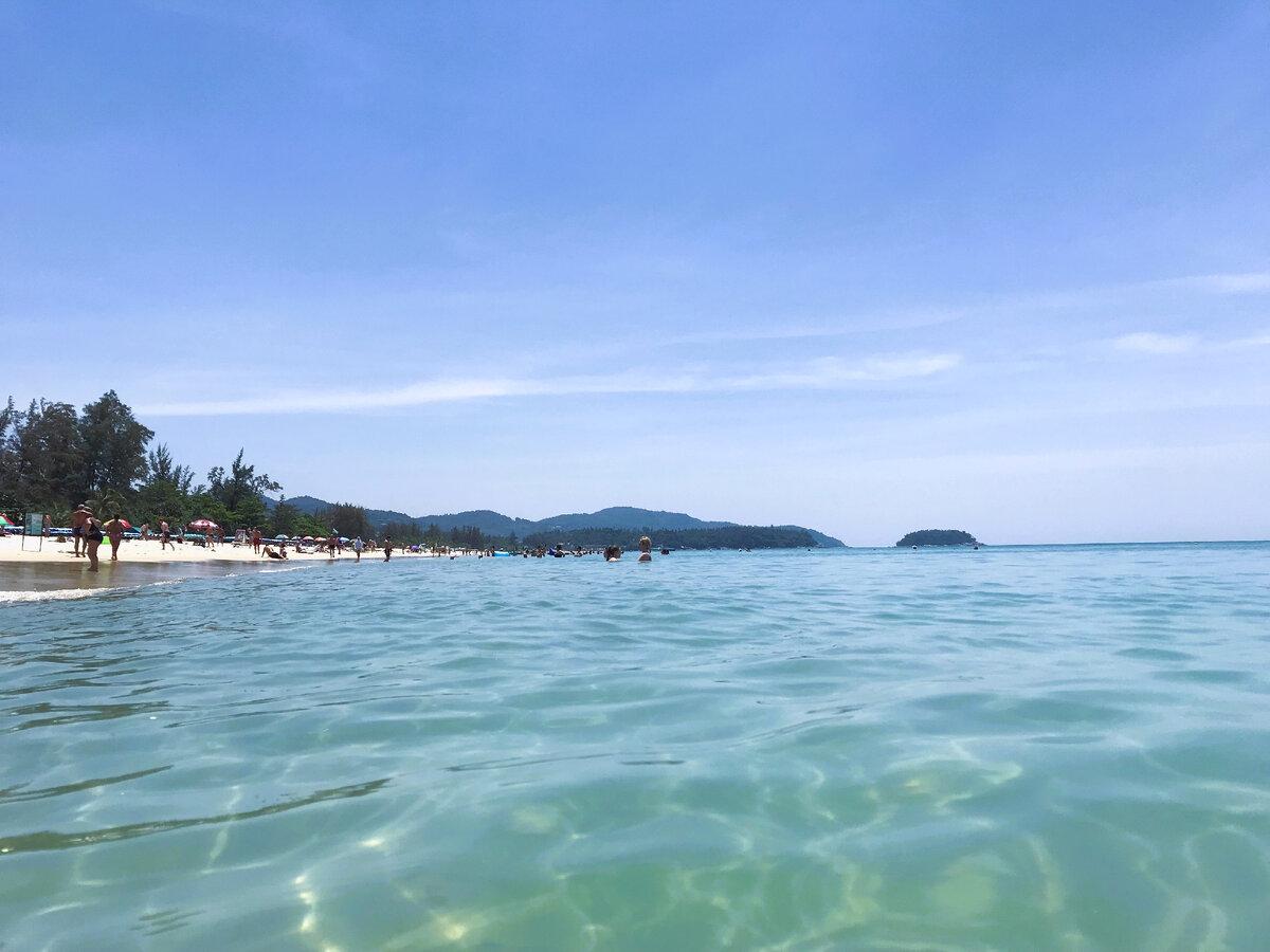 Помимо ласкового моря, Карон притягивает туристов своей особенностью