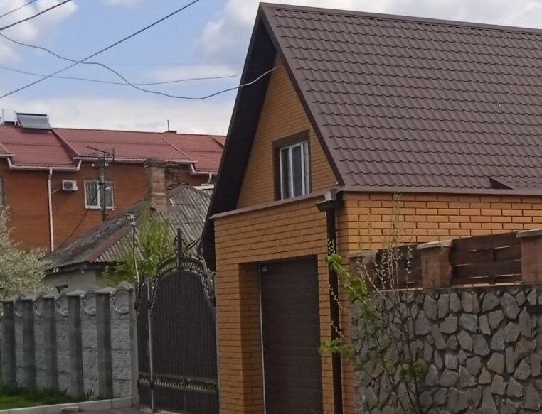 Все мы хотим, чтоб наш дом защищал нас не только от холода и ветра, но и от бед. И в этом нам помогают обереги!