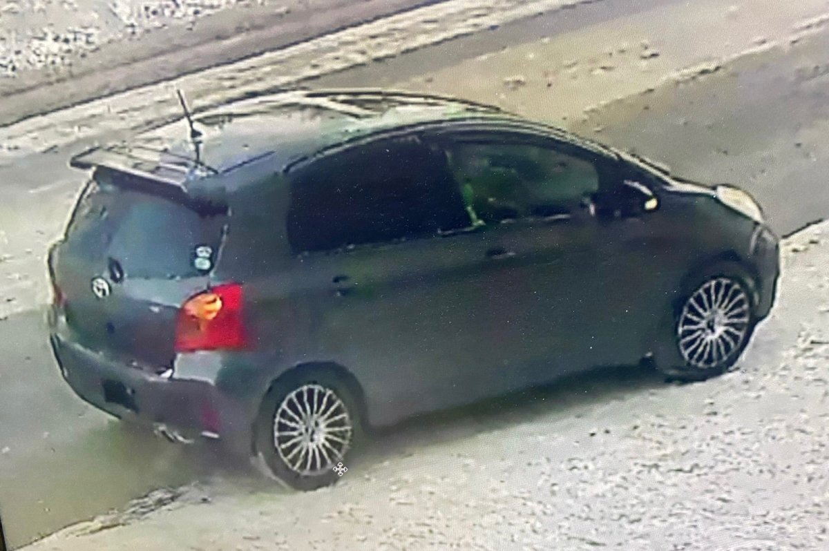    Сбившего подростка на «зебре» водителя ищут в Иркутске