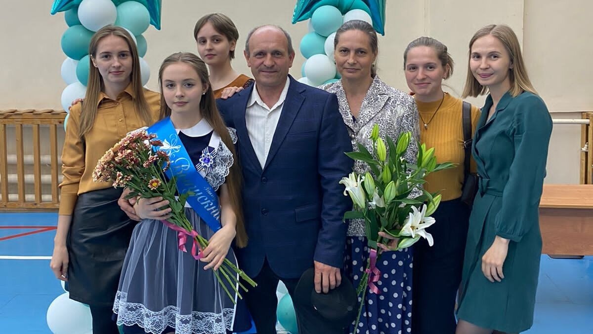     В Хабаровском крае проходит первая семейная викторина ВСЕЙСЕМЬЕЙ27, которая уже привлекла к себе внимание сотен семей региона. Жители Хабаровска отмечают, что проект очень интересный, и поэтому с удовольствием участвую в проекте.