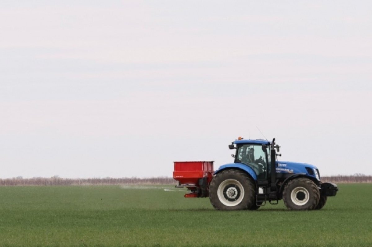    Кубанские предприятия и фермеры приобрели более 3 тысяч тракторов и машин