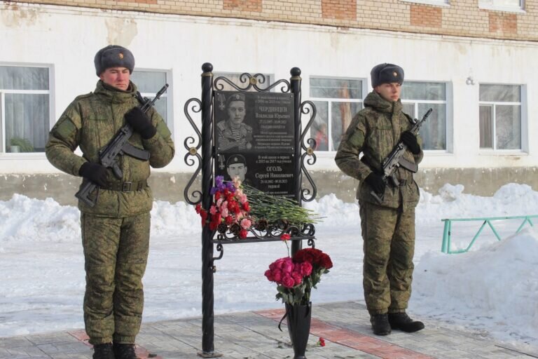    В Домбаровском районе увековечили память бойца СВО Сергея Оголя Кристина Просвиркина