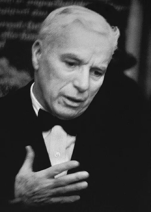 «Я не был ангелом, но всегда стремился быть Человеком» (Чарли Чаплин);Фото: https://24smi.org/celebrity/photo/1291-charli-chaplin/122028/