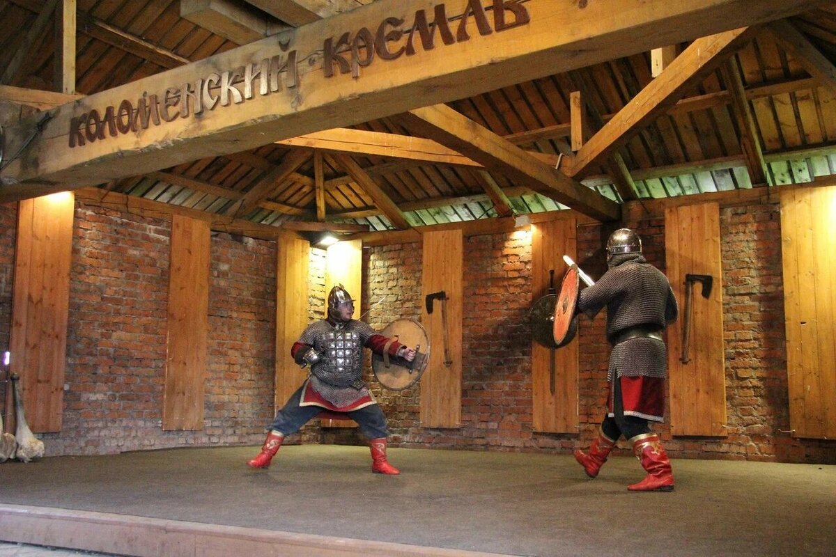 В Коломенском кремле иногда можно посмотреть шоу — бои русских ратников. Источник фото: Яндекс Карты (автор: Jaline)