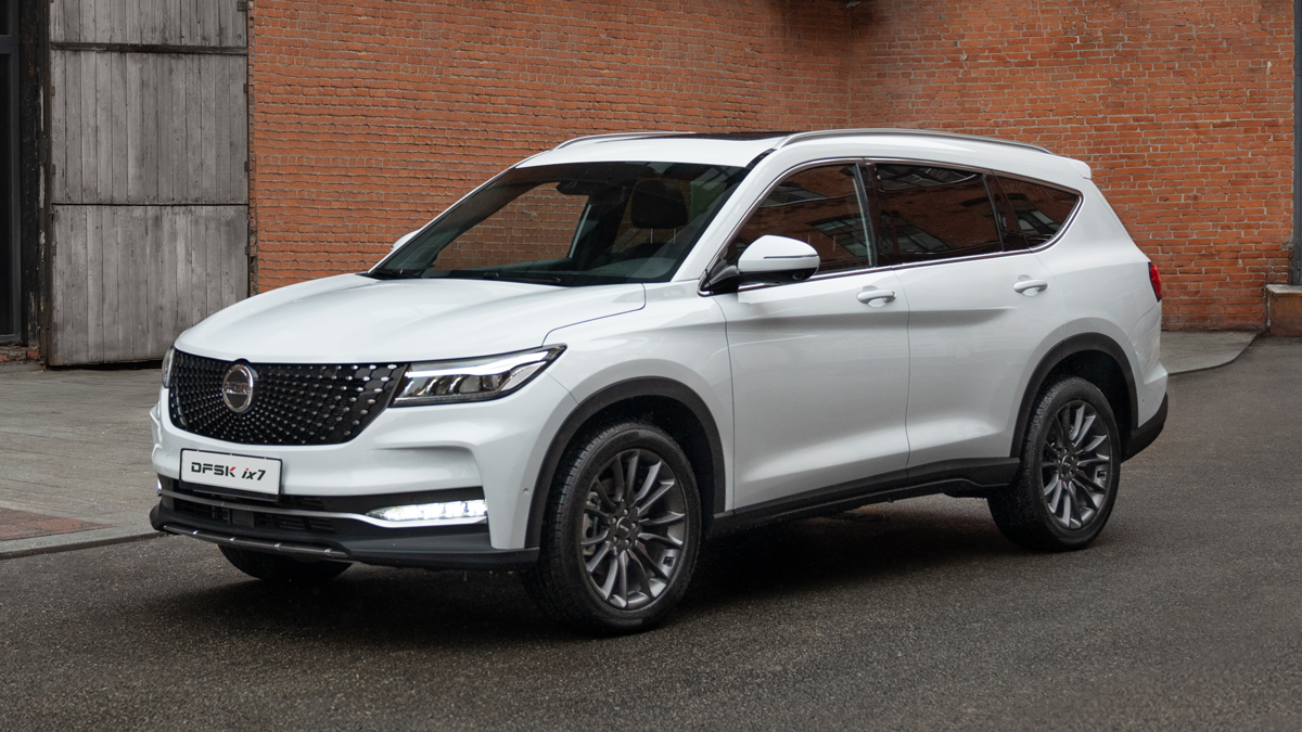 Большой кроссовер DFSK