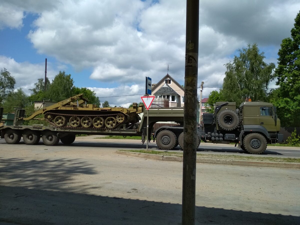 Перевозка военной техники 2. | Фактория. | Дзен