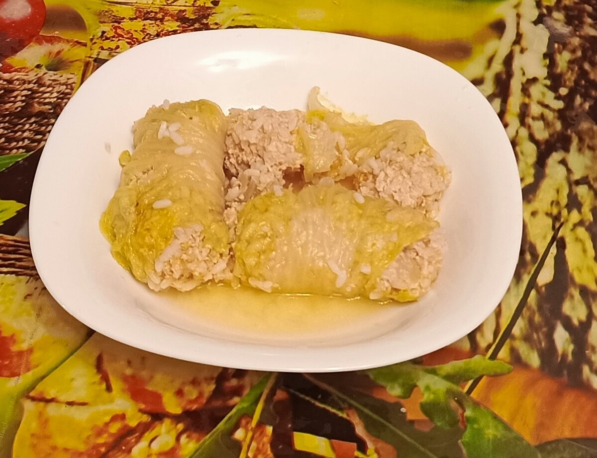 голубцы геншин. голубцы домашние. голубцы из пекинской капусты. голубцы с говядиной. голубцы с пекинской капустой.