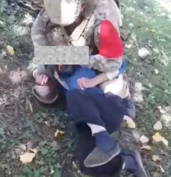 Кямиль Зейналлы – азербайджанский военный преступник, совершивший зверства в Нагорном Карабахе; он обезглавил беззащитного старика в Арцахе