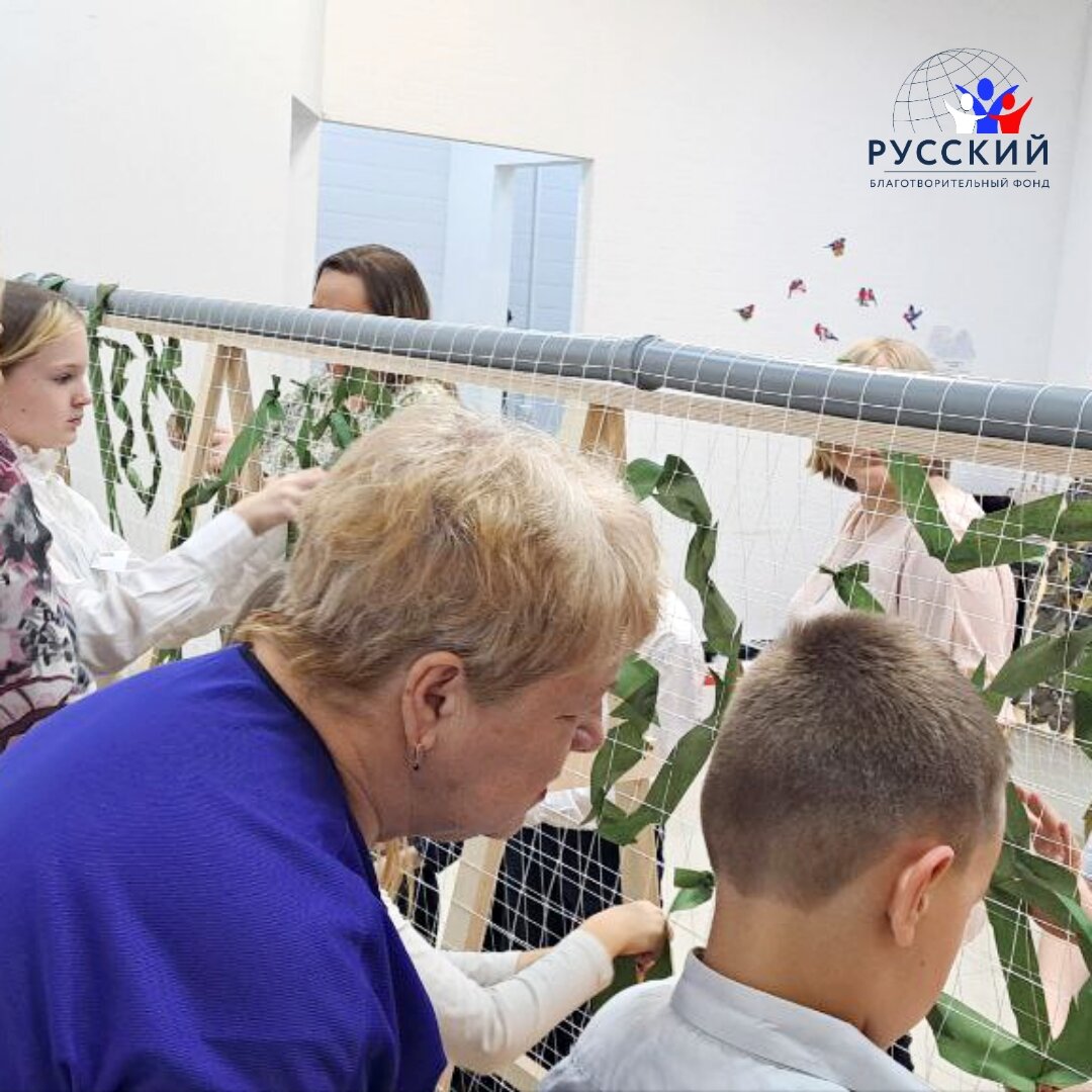 Учимся вплетать ленты