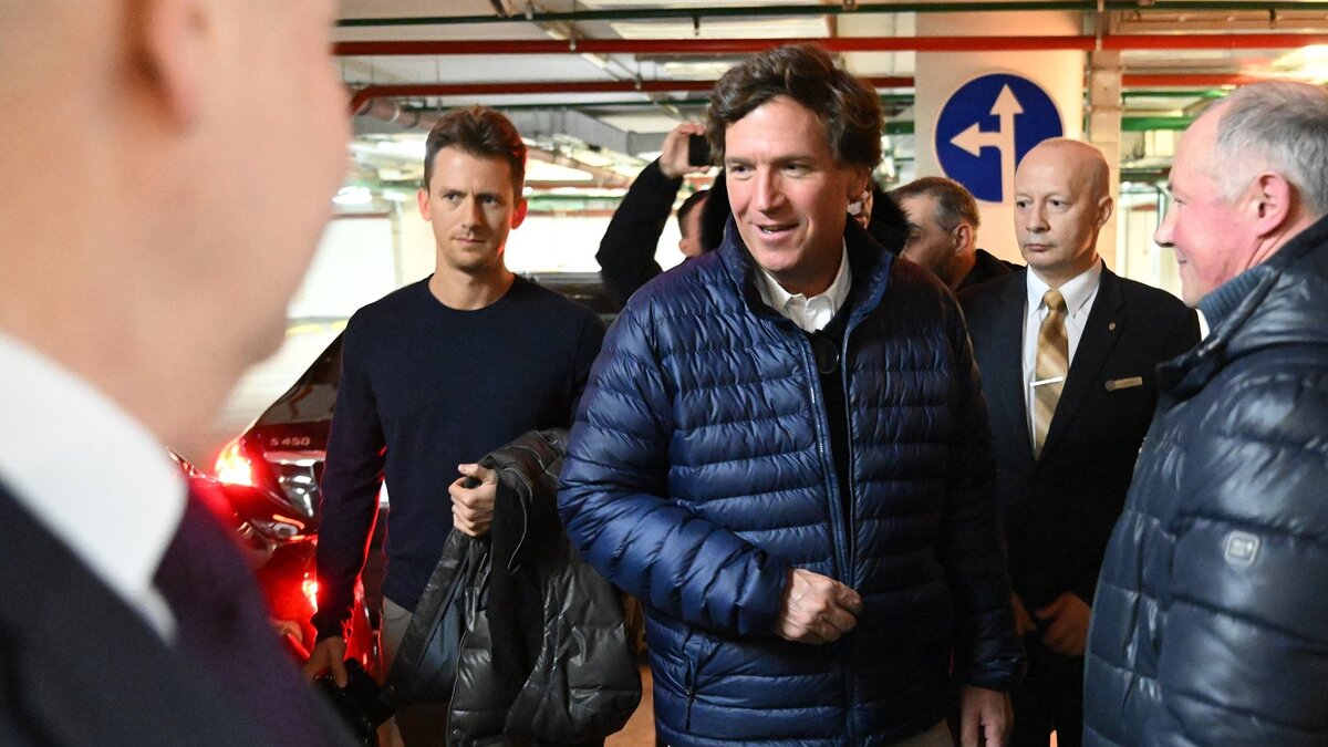    Американский журналист Такер Карлсон в Москве© РИА Новости . Максим Блинов