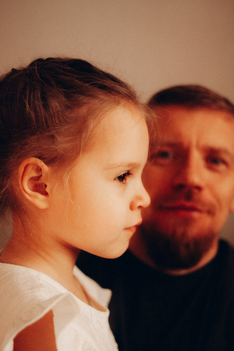 папа рисунок для детей. папочка мемы. красивые цитаты про папу. смешные фразы про папу. отец мем.