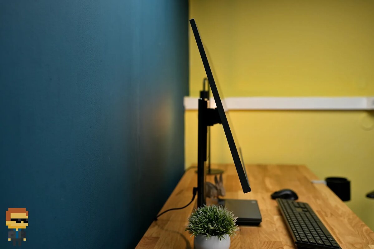 Листайте –>