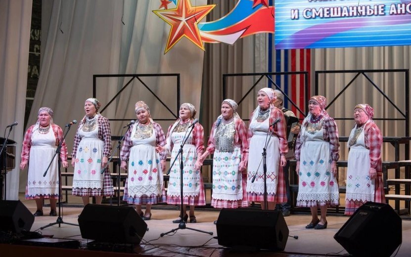  Выступление ансамбля на конкурсе патриотической песни в Ижевске. Фото предоставлено героем материала