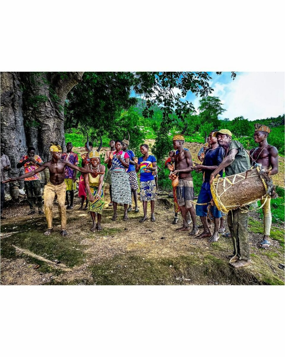 Photo by @joanibaz (Instagram)