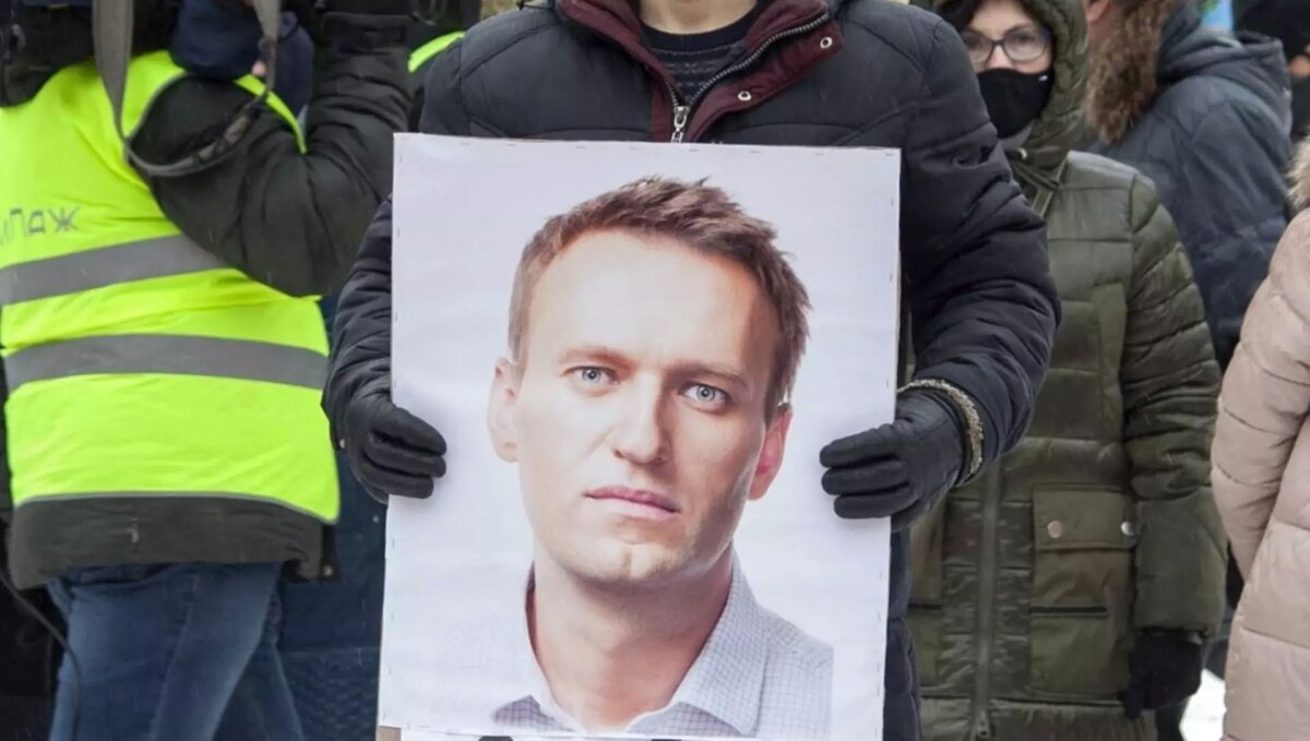 Смерть навального. Смерть навального. Смерть нава. Кобзев адвокат навального. Колония строгого режима.