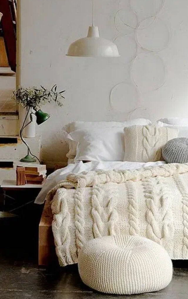 Вязаный декор в интерьере. Источник: Яндекс картинки
