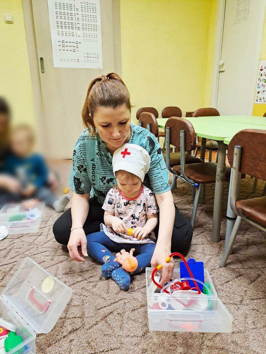 Сидим, в доктора играем.