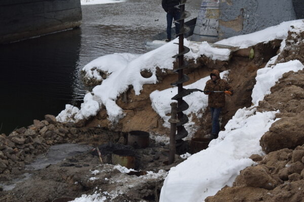     Рухнувшую часть набережной у Соковского моста собираются восстановить к маю