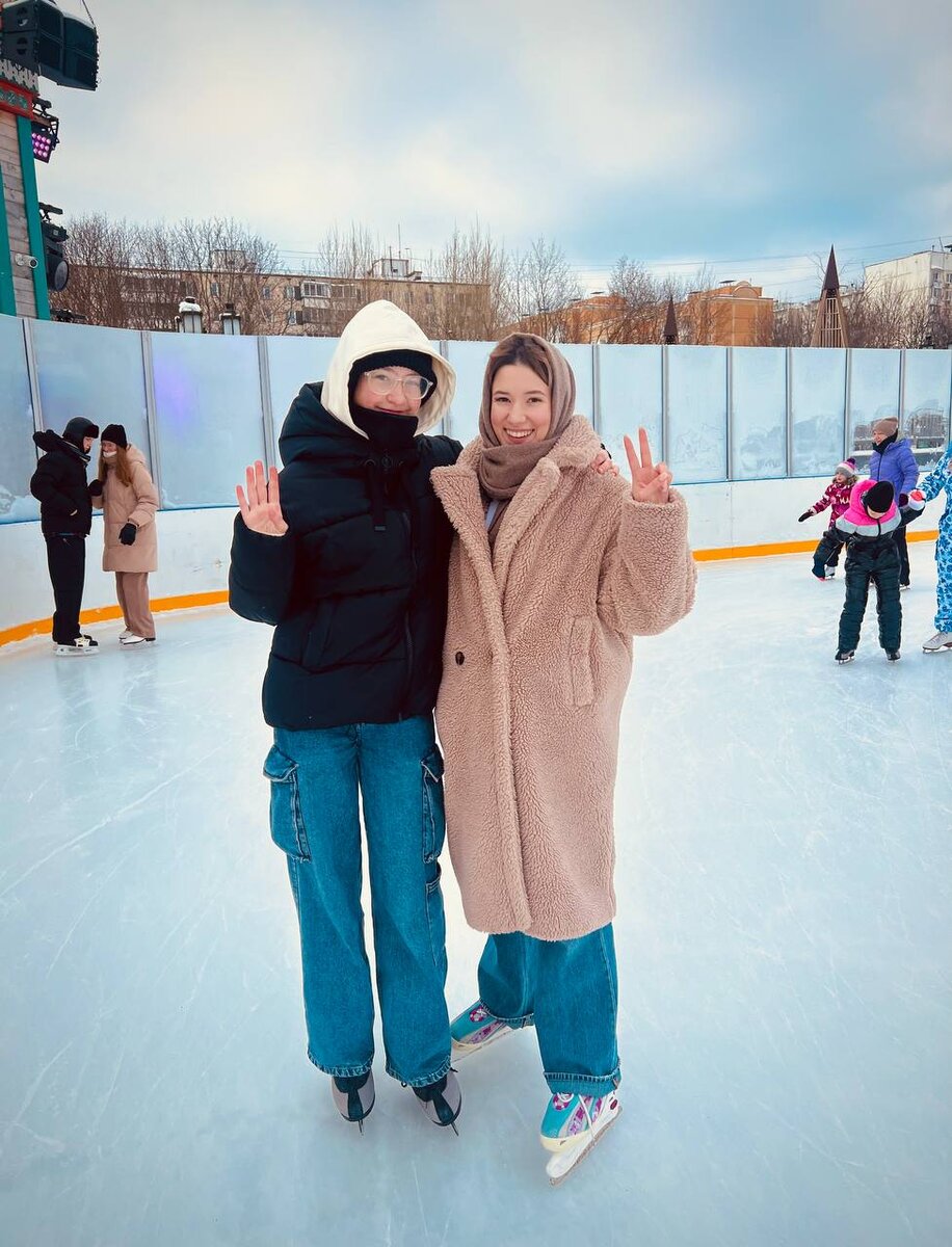 в один из дней зимних каникул. техника безопасности на зимних каникулах. правила поведения во время зимних каникул. тематики зимних лагерей. рассказать о зимних каникулах.