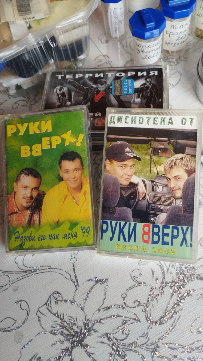 когда сходит снег. с земли ещё не сошёл снег а в душу. предложения с снег сошел. сход снега с крыши. когда сходит снег.