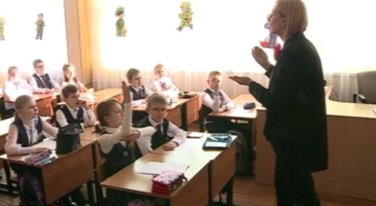    Поздравления защитникам Отечества готовят юные куряне