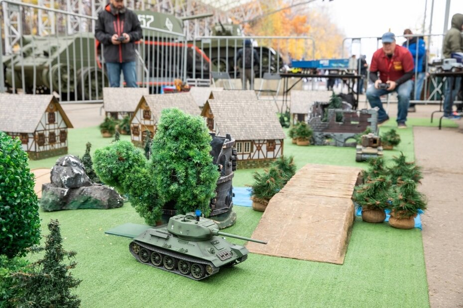 каток на арбате в москве. москва гум каток 2020. новогодняя москва 2022. гум-каток на красной площади. манежная площадь москва новый год 2022.